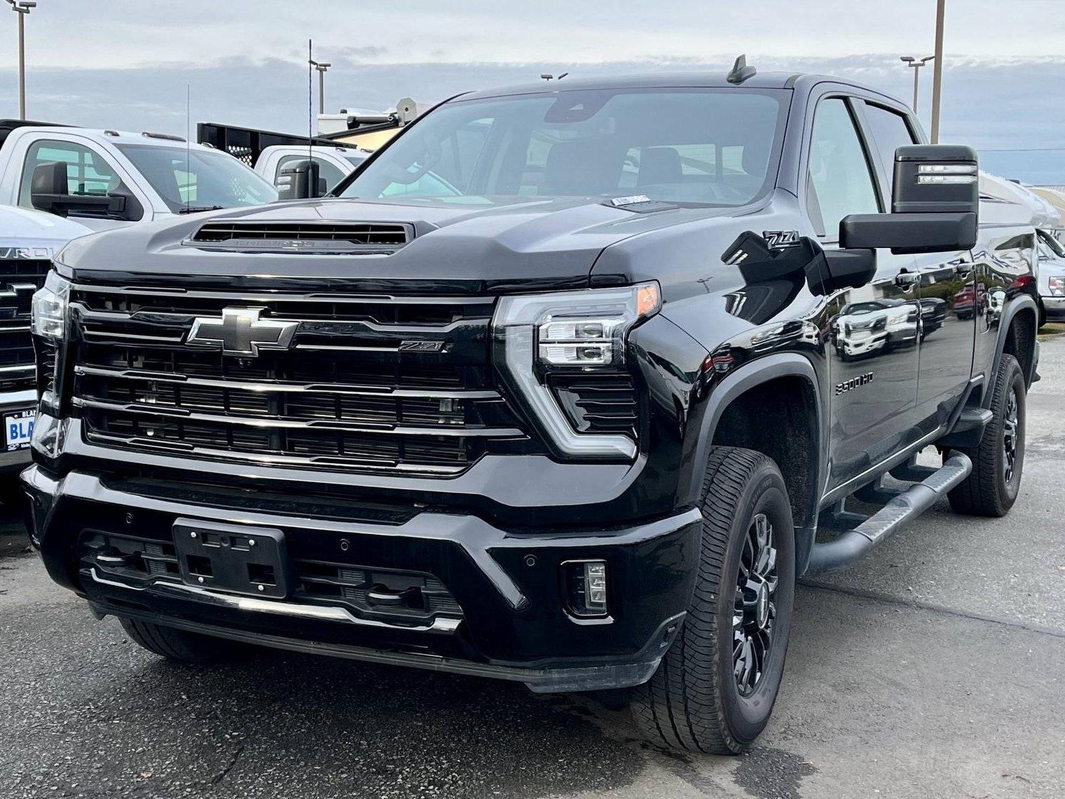CHEVROLET SILVERADO HD 2024 1GC4YUEY2RF254755 image CHEVROLET SILVERADO HD 2024 1GC4YUEY2RF254755 image